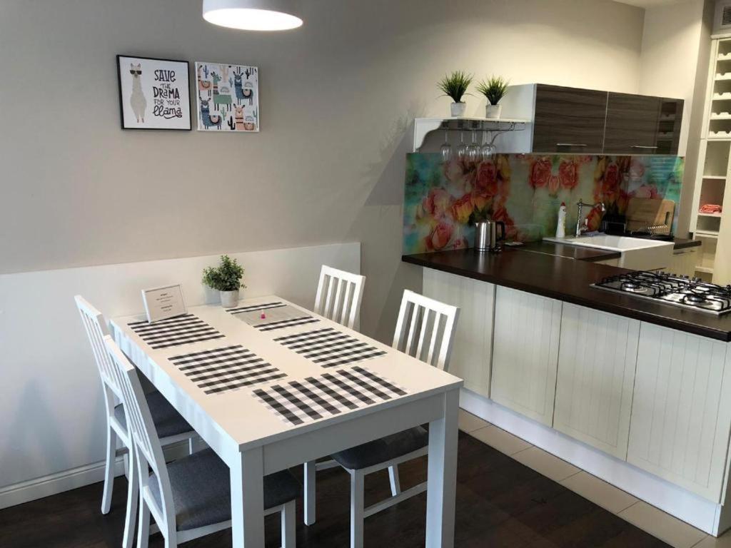Apartamenty Plaza Słupca エクステリア 写真